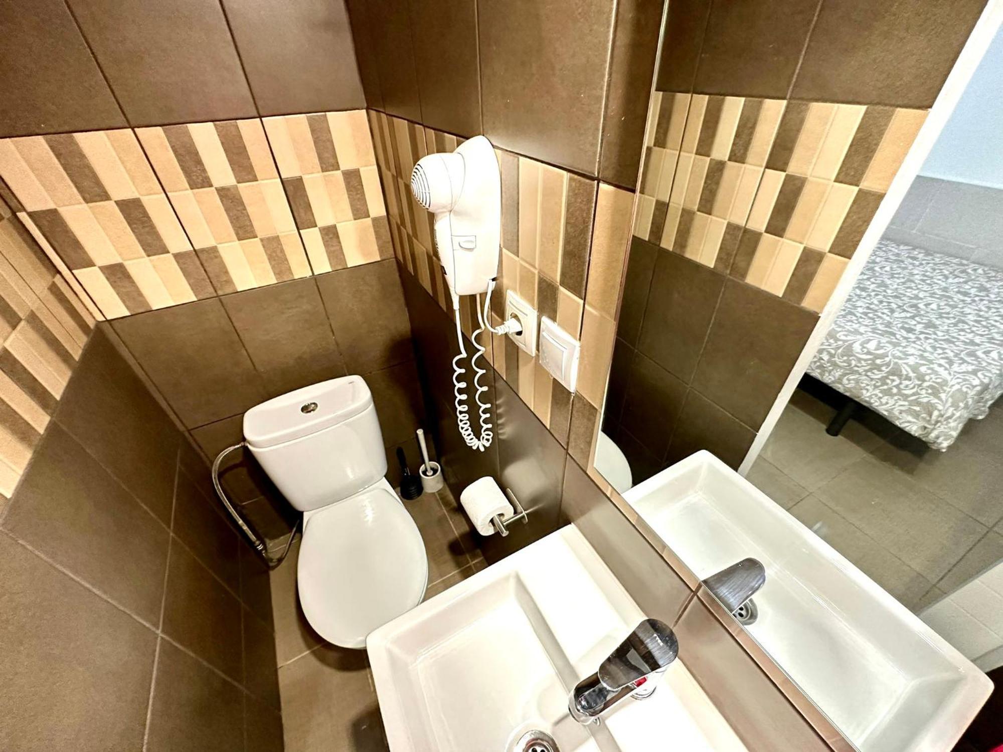 Nice Apartment In Barcelona By Perita Next Metro St T1 エクステリア 写真