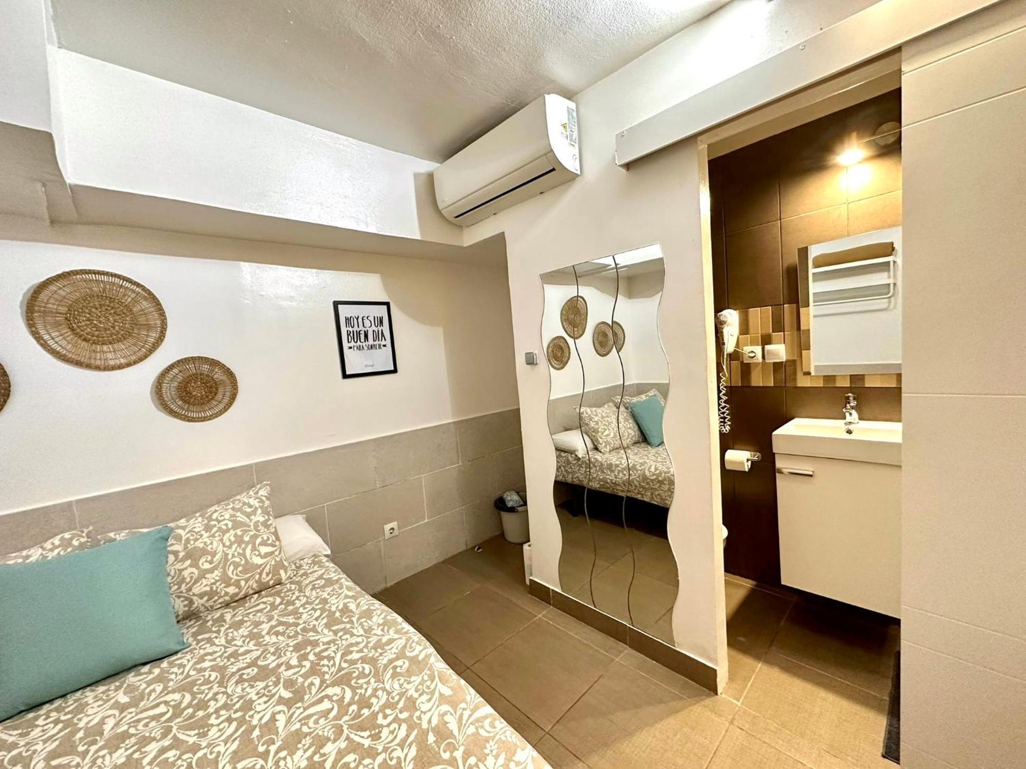 Nice Apartment In Barcelona By Perita Next Metro St T1 エクステリア 写真